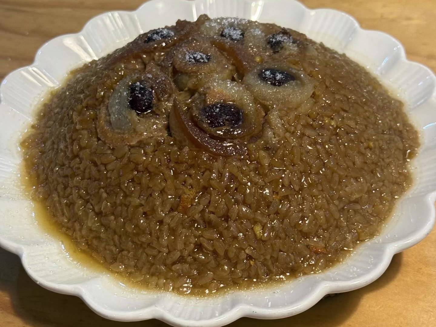 《时光里的甜味记忆：一碗龙眼肉，藏着最朴实的家宴温情》