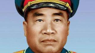 朱老总和总理一起观看空战，中国飞机被击落，25年后才松一口气！