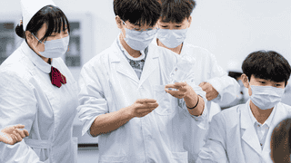 临床医学录取门槛松动 多省份出现“考分塌陷”现象