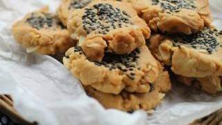 中式传统点心杏仁酥家常做法速学 酥脆口感老少皆宜