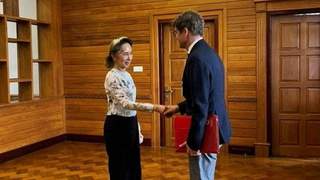 中缅联合声明成效显现 昂山素季回归缅甸现内战谈判窗口