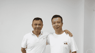 搭载“李要得”进藏的“黄色法拉利”运抵重庆，两位的哥感慨“这趟能吹一辈子”
