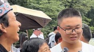 湘乡少年携奶奶圆梦张家界,治愈系导游阿见暖心相伴:一定要走出去,心境和格局才会大