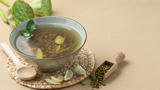 连喝3天绿豆汤突发脑出血?绿豆汤煮法、搭配、禁忌一次讲清!