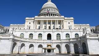 美军将恢复对伊朗海上封锁 特朗普宣布重新开战