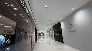 金价暴跌65%，老铺黄金排队盛况终结，“东方硬奢梦”还能撑多久？