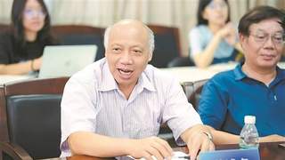 粤派批评十年发展：从是否成立到正当其时
