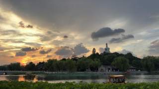 8月6日起北京多家市属公园延长游船运营时间 适配雨后初晴时段赏景