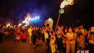 贵州毕节百里杜鹃 8月6日彝族火把节欢庆活动启幕