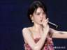 41岁女星广州演出热成水光肌，穿吊带裙全身湿透：流了一公斤的汗