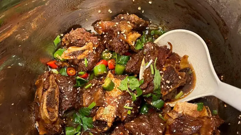 这才是牛仔骨的天花板做法,咸香入味口感丰富,太过瘾了