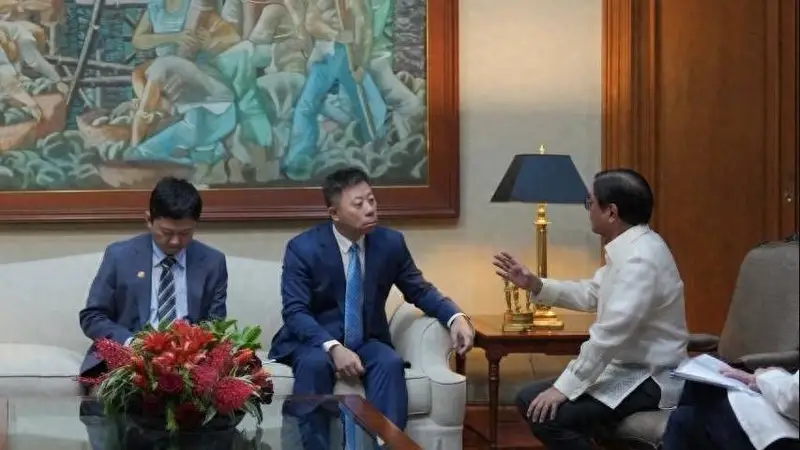 马科斯紧急会晤中国大使后 仁爱礁风波引关注菲方沉默暗示无力回天