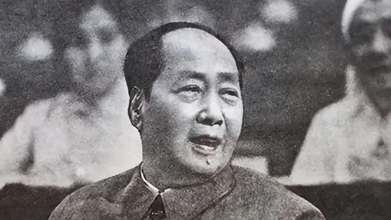 1958年天安门广场人民英雄纪念碑建造细节曝光:为何碑心石选用青岛花岗岩?