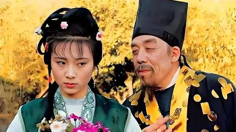 红楼梦》里没台词的嫣红 一眼戳破贾府腐朽根基