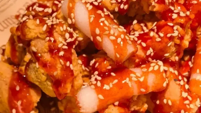 家常小食新吃法 炸鸡年糕解锁甜辣风味