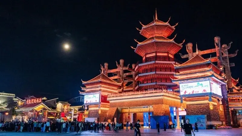 跟着贵旅·玩转23℃贵州丨新场景、新玩法!多彩贵州城释放夜经济活力