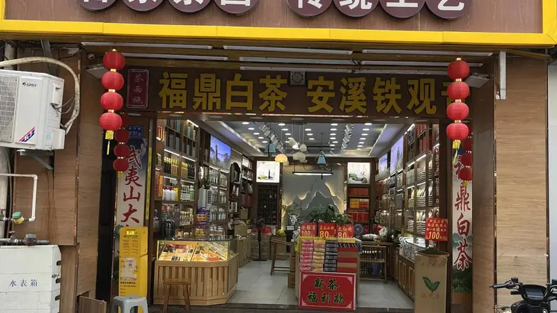 奶茶店天天排队却关门,冷清小店月抵 3 家奶茶,老板靠啥赚钱?