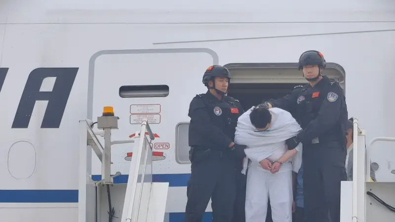 中美联合遣返绑架杀人犯罪嫌疑人刘某文