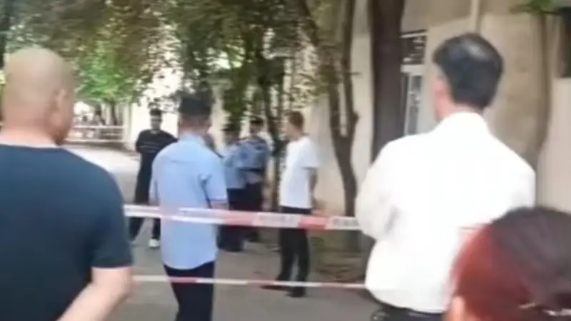 宝鸡一对夫妇雨天涉触电身亡 供电所称事发区域不归其管辖