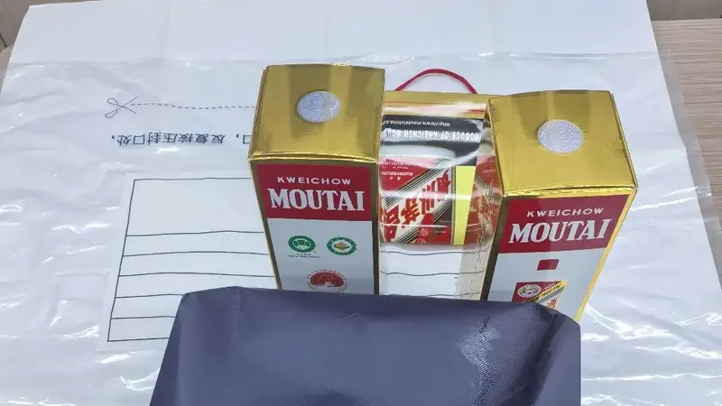 女子盗窃后三次换装利用监控死角 雇人代叫网约车反侦查被警方锁定
