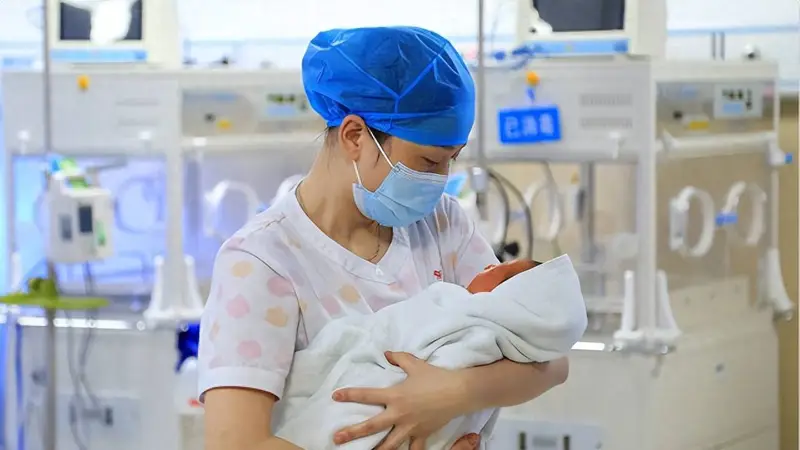 2025年中国新生儿仅792万 人口负增长延续 14亿人口或迎三大现实难题