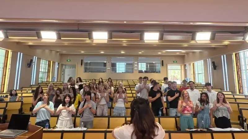 中德歌声绕滇地 中巴校际签新约 东盟记者探粤绿 中吉联合护丝路