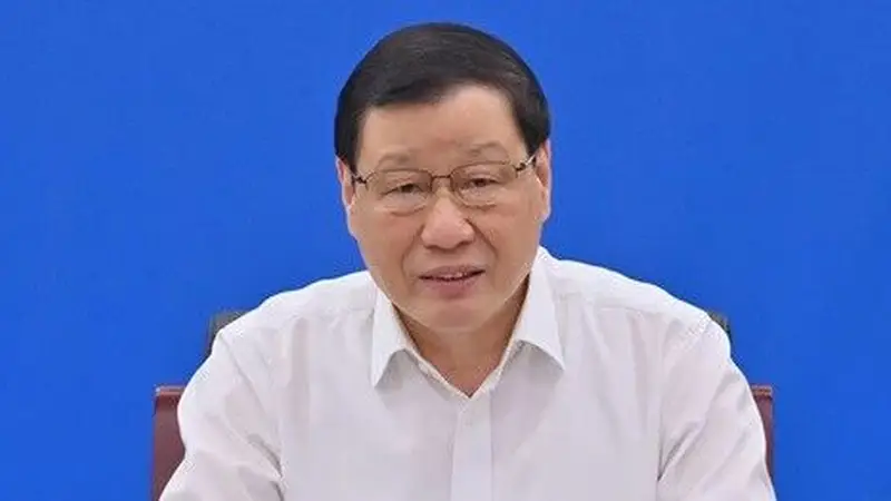 应勇:深化扫黑除恶 坚持是黑恶一个不漏不是黑恶一个不凑的原则