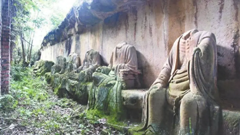 四川灵芝岩石窟秘境 徒步两小时可览山林古迹