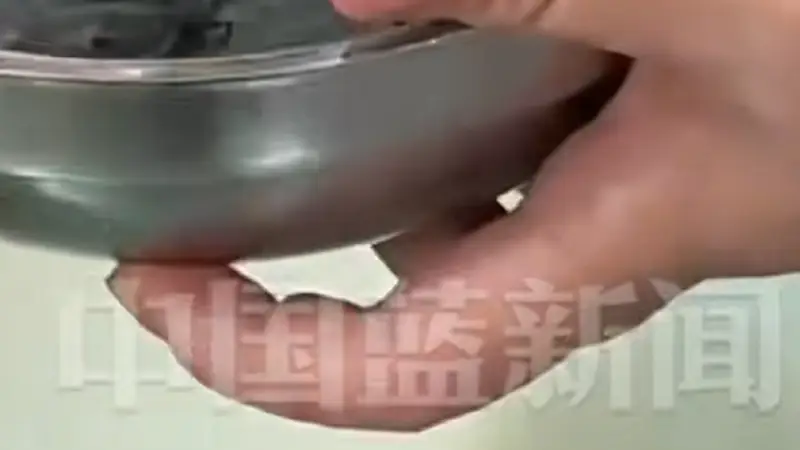 “别买深色蛋糕”冲上热搜 糕点师称过量色素会苦 专家提醒儿童需控量