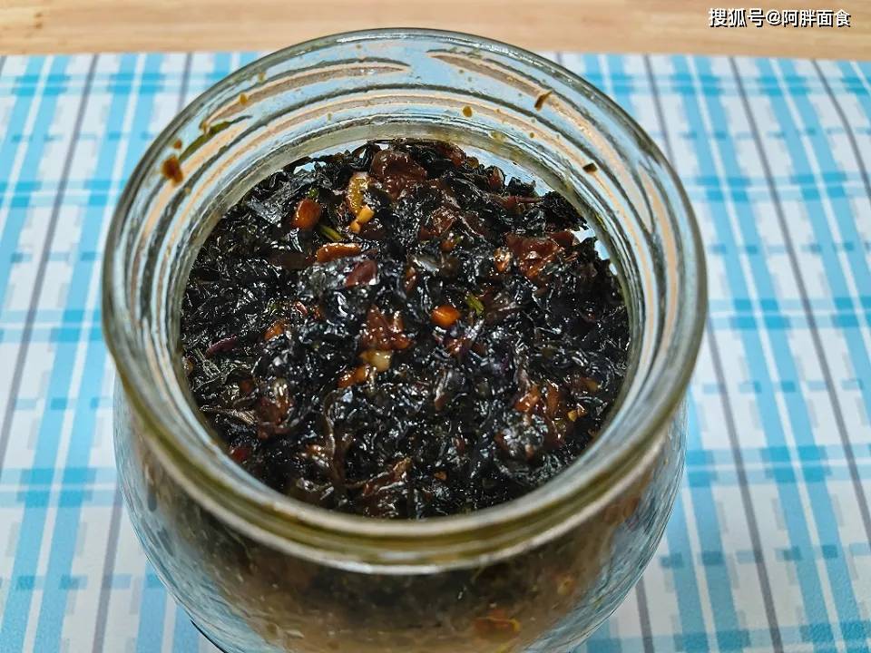 夏天做紫苏酱，比做一锅大鱼大肉都美味，好吃又养生，天热吃更养生！