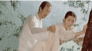 这部限制级韩片里，最让人窒息的不是越界，是夫妻俩在餐桌前的沉默