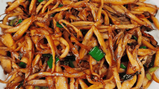 干煸杏鲍菇做法教程：焦香入味麻辣下饭