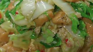 白菜焖油豆腐：家常鲜香菜 清甜软糯好下饭