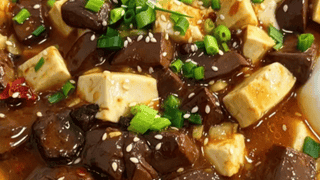 豆腐配猪血，家常小菜复刻老院子味道