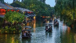 近二十位文旅从业者坦言暑期营收遇冷 赚钱难度增大