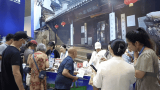 台湾旅游专列首抵宁波,400余名游客开启三天两晚甬城之旅