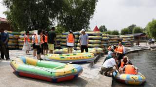 乘风逐浪赴林海，威虎山漂流开漂了