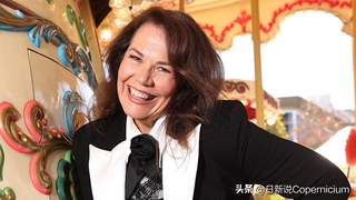 游客地铁里刚聊两句,韩国导游赶紧提醒太吵:人家不骂你但心里烦