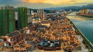 文旅观潮丨三天游客15万，“芒果”能救活大庸古城吗