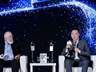 AI重塑人机关系:荣耀CEO李健对话凯文·凯利,类人机器人十年可期