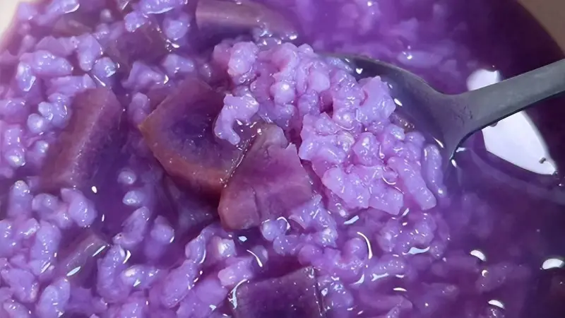 软糯紫薯米粥,温和香甜,简单吃食治愈日常三餐