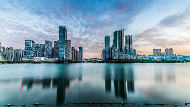 2025年GDP前20强城市部分榜单排名差异凸显 天津重庆成都等显“大而不强”特征