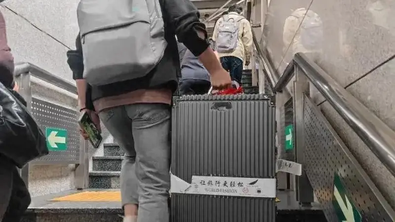 挤满大润发、扎堆羊肉串店,韩国上班族,周末全都往上海跑?