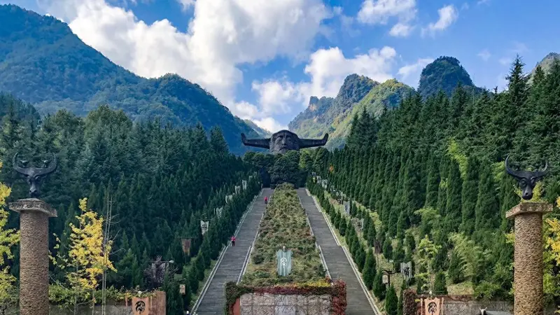 神农架旅行上线这份攻略 解锁原始森林秘境与高山云海