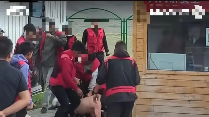 赛里木湖景区23日发生工作人员殴打旅游车司机事件 官方通报7人涉事被辞退并被警方控制