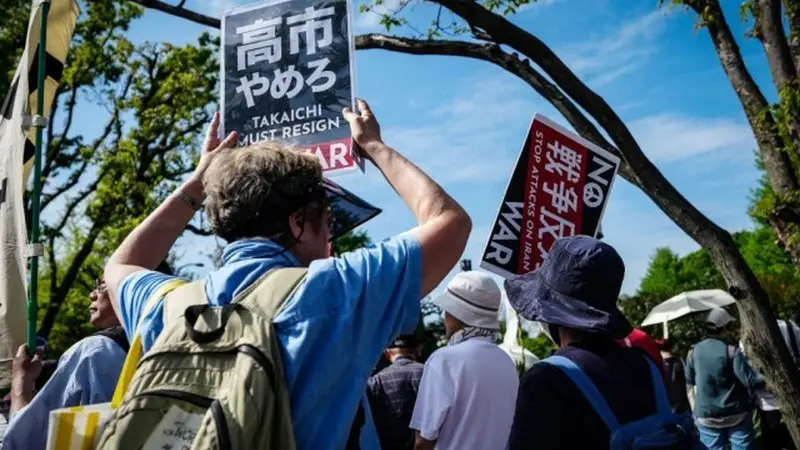 4月21日拍摄于日本的陆上自卫队日出生台演习场 日方新版防卫白皮书实为高市扩军路线图
